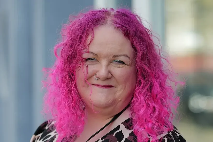Headshot of Eleanor Thomson